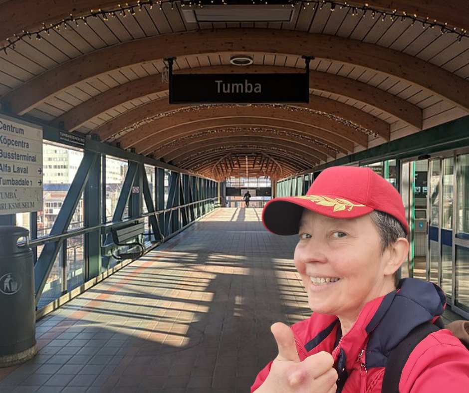 Samling vid Tumba station för Pomologvandring - Promenera mera med Attention